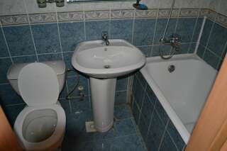 Отель Туркестан Отель Алматы Стандартный двухместный номер с 1 кроватью или 2 отдельными кроватями-8